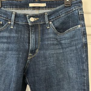 Levi’s 711 skinny dark wash
